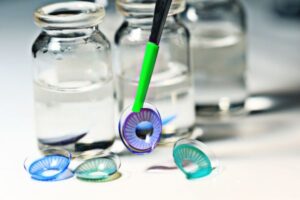 עדשות מגע צבעוניות